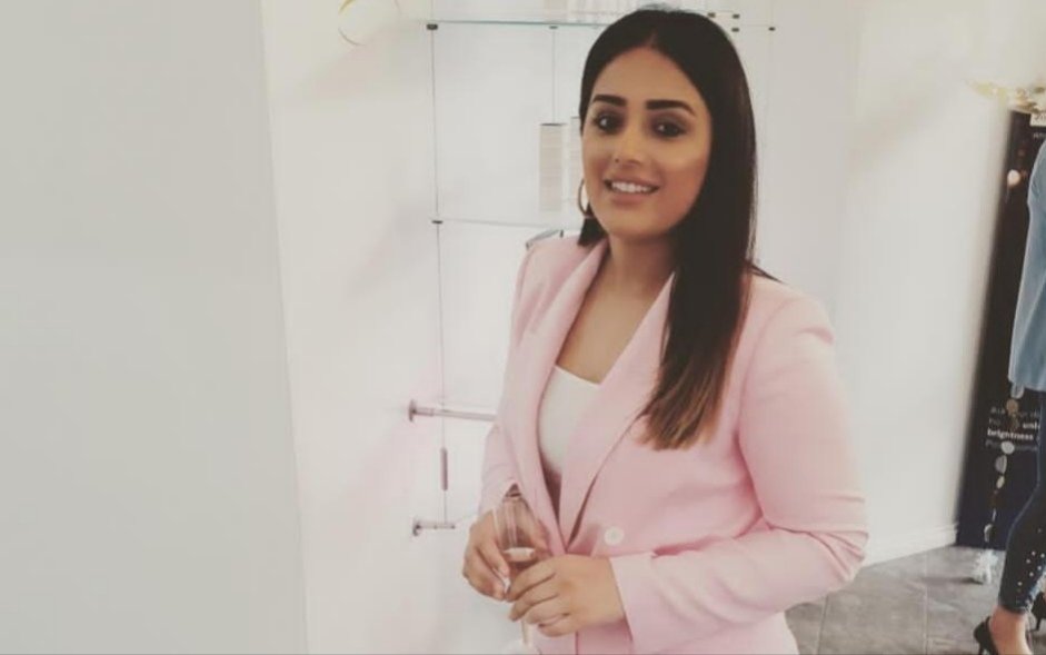 خبيرة التجميل عظمي شبير/ Uzma Shbr تسعى لإطلاق علامتها التجارية الة للعناية بالبشرة