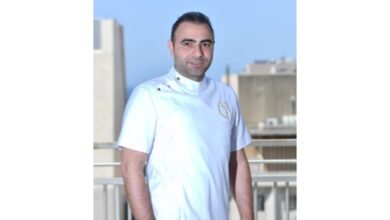 صورة توضيحية - دكتور التجميل و الترميم Hassan Nassreddine الى جانب مرضى سرطان الثدي