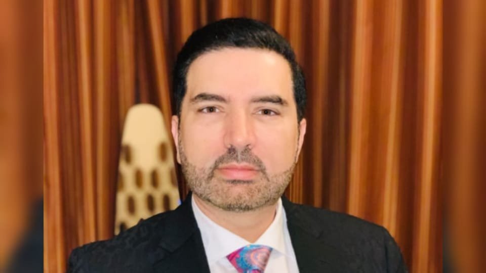 الدكتور سمايلي الخوف قبل العمليات الجراحية أمر يمكن مواجهته