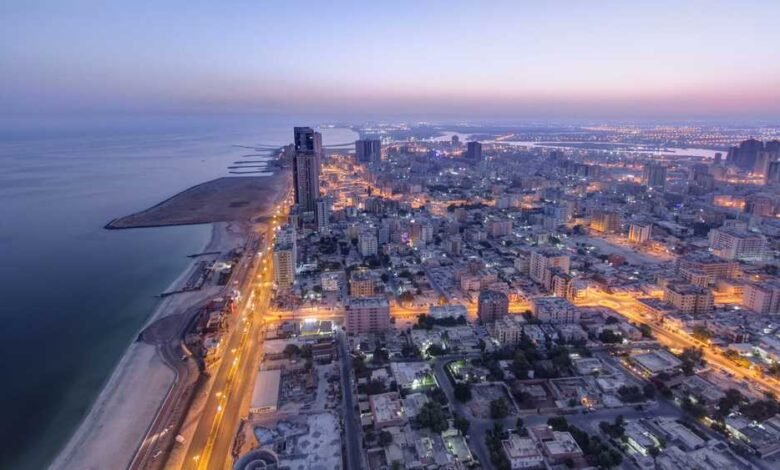 حريق كبير يصيب شقق سكنية في عجمان