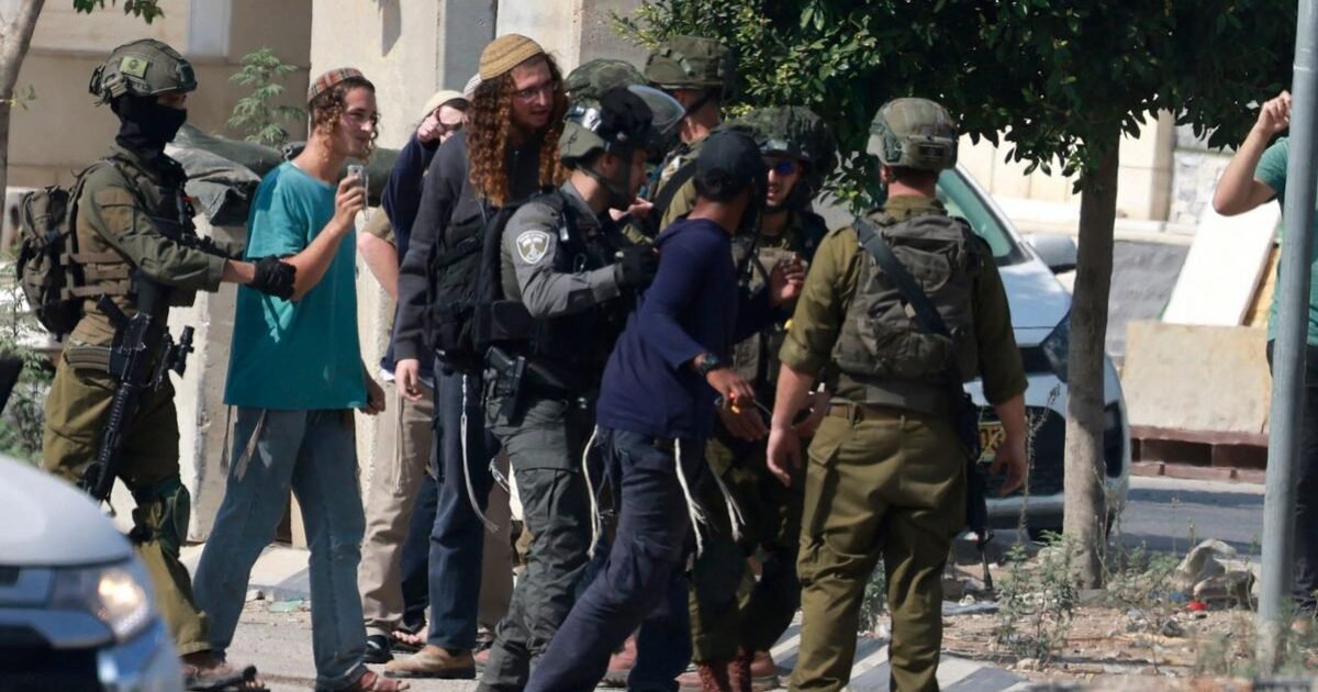 صورة مميزة: تكرار عنف المستوطنين بالضفة يطال منزلًا فلسطينياً في قُصرة