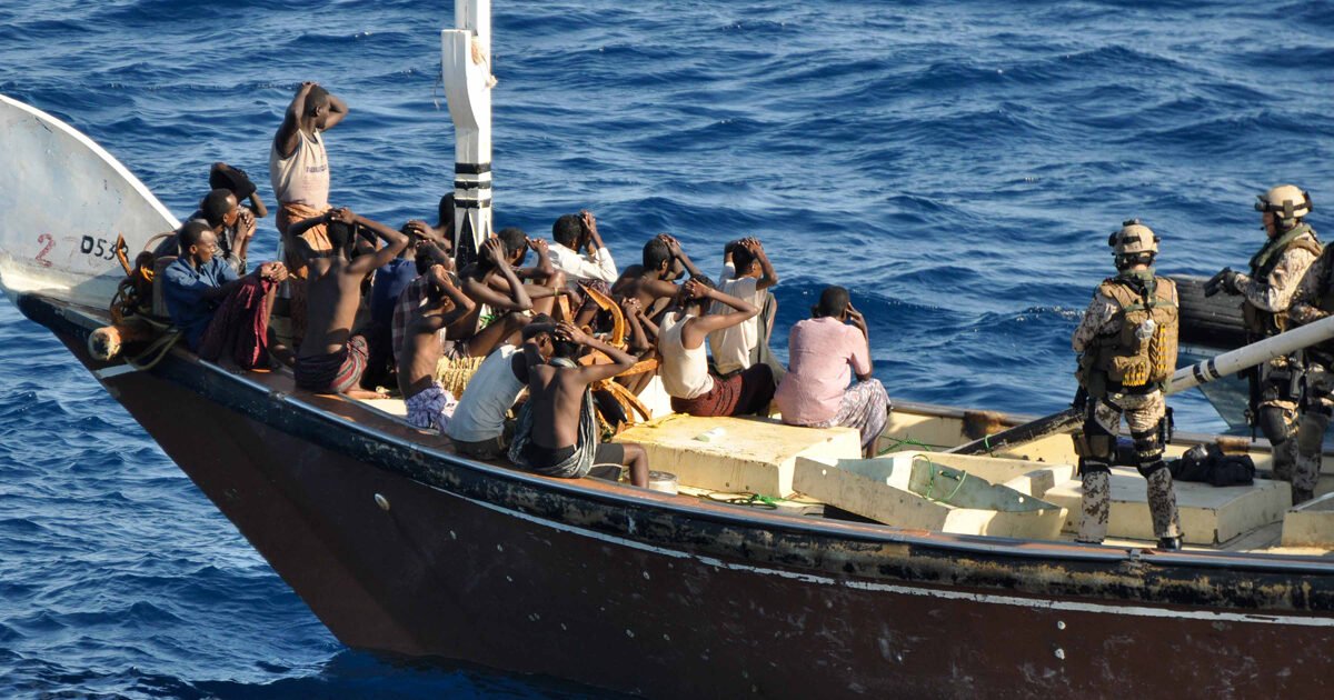 تقدم الحوثيين إلى ميون يرفع كلفة المرور في مضيق باب المندب