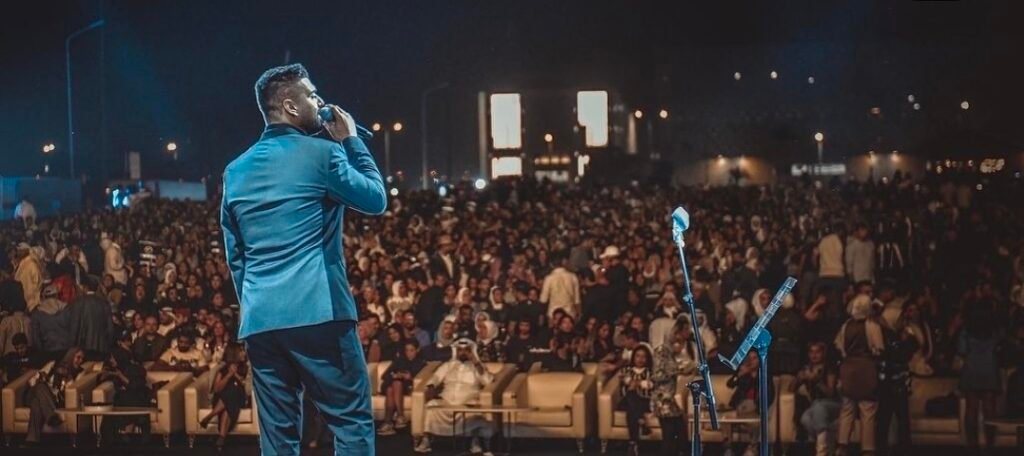 آدم يروّج لـ«جمّالو» على إنستغرام ويحدد إطلاقها في سبتمبر