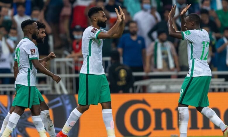 أهداف السالم والحمدان تقود السعودية لفوز 2-0 وصدارة المجموعة