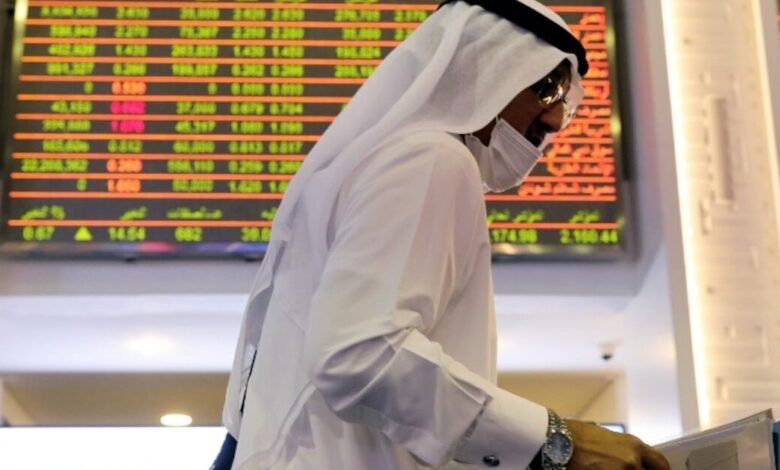 مستثمرو الخليج يتجنبون المخاطرة مع هبوط النفط وضبابية المسار الدبلوماسي