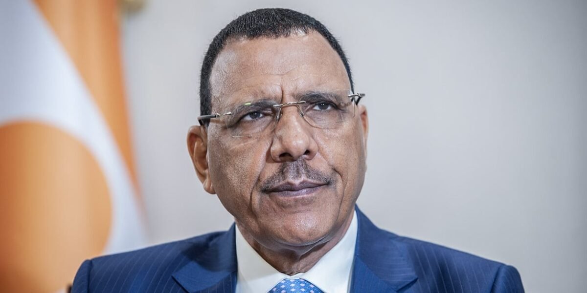 المجلس الانتقالي في النيجر بازوم في حالة صحية جيدة