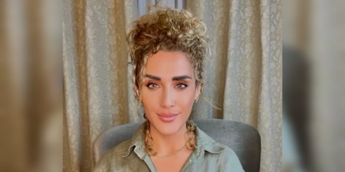 سالي بسمة تعبر عن وقفتها التضامنية مع القضية الفلسطينية