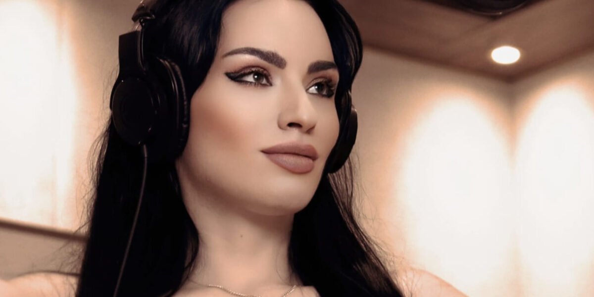 كعبي عالي عمل جديد من توقيع الفنانة أريج تناري