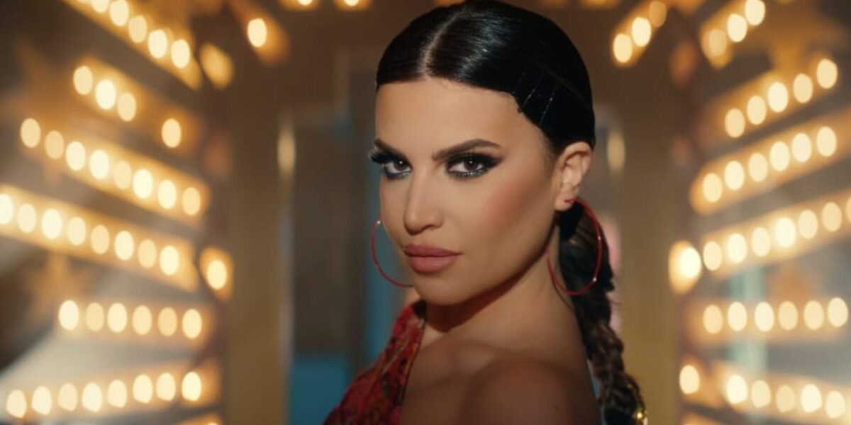 ميرا مخايل بتوليفة موسيقية مجنونة بأغنية ايقاع مجنون