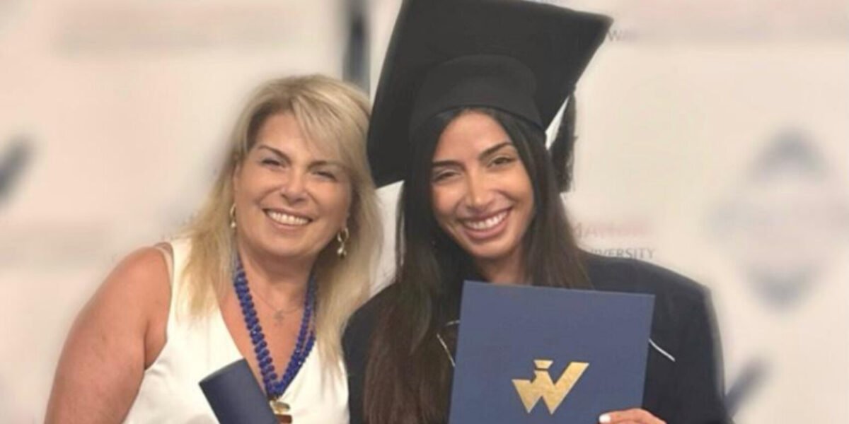 إلسا بولس تفاجأ الجمهور بعد كشفها عن نيل درجة الدكتوراه في إدارة الأعمال