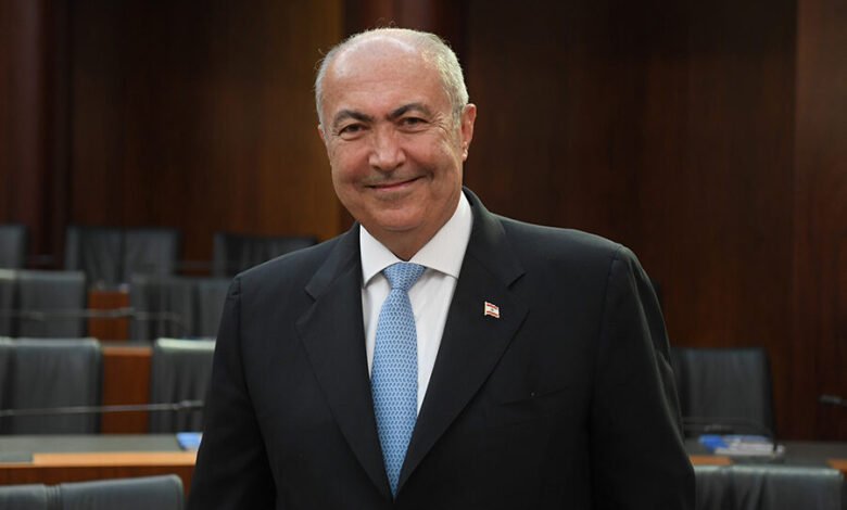النائب فؤاد مخزومي شعلة الحق والحماية لأموال الشعب