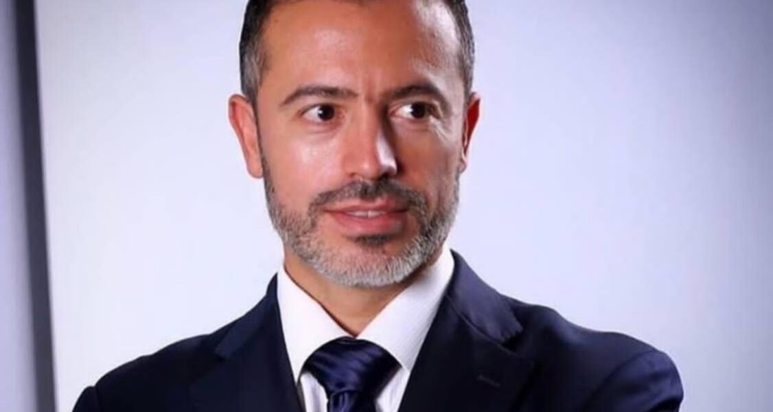 صورة مميزة: بفضل شغفه وطموحه اللامتناهي الدكتور حبيب ظريفه أحد أبرز أطباء الأسنان في