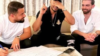محمد رمضان يغمض عيناه ويوقع مع سلطنة برودكشن على بياض