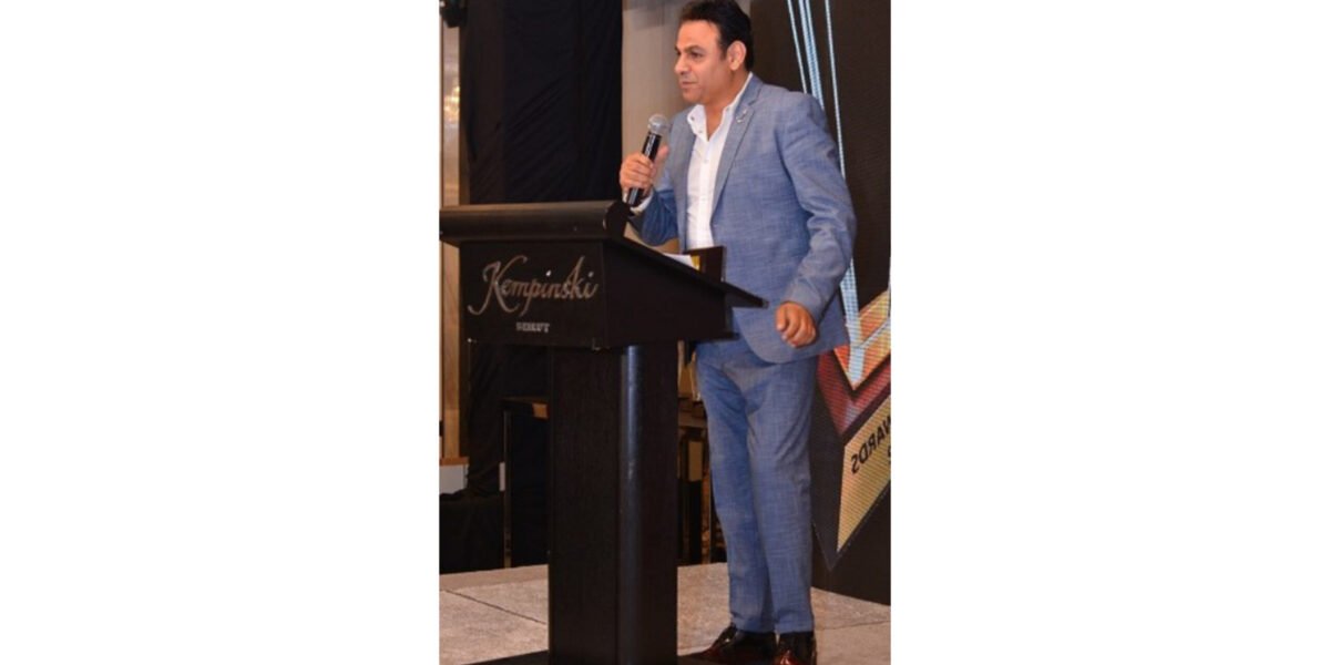 صورة مميزة: ملحم ابو شديد يحصد جائزة أفضل ملحن و موزع ضمن مهرجان AFDAL الدولي